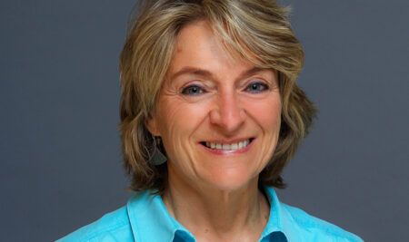 Leading Science educator works with GTP students to develop STEM learning skills