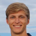 assignment_16902_167484823880_beach_headshot